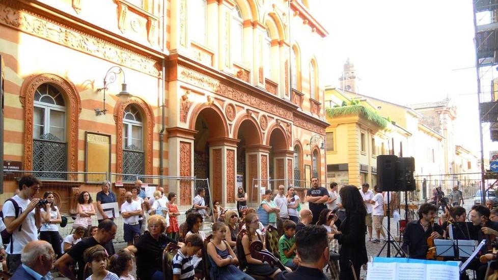Più cultura a 360 gradi Il Borgatti oltre il teatro