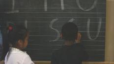 Bambini stranieri in una scuola pratese