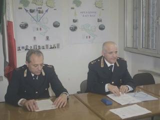 La conferenza stampa della polizia stradale per illustrare l’operazione “Rain man”