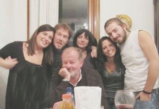 Una bella foto tratta da Facebook di Daniele Dari insieme ai suoi cari
