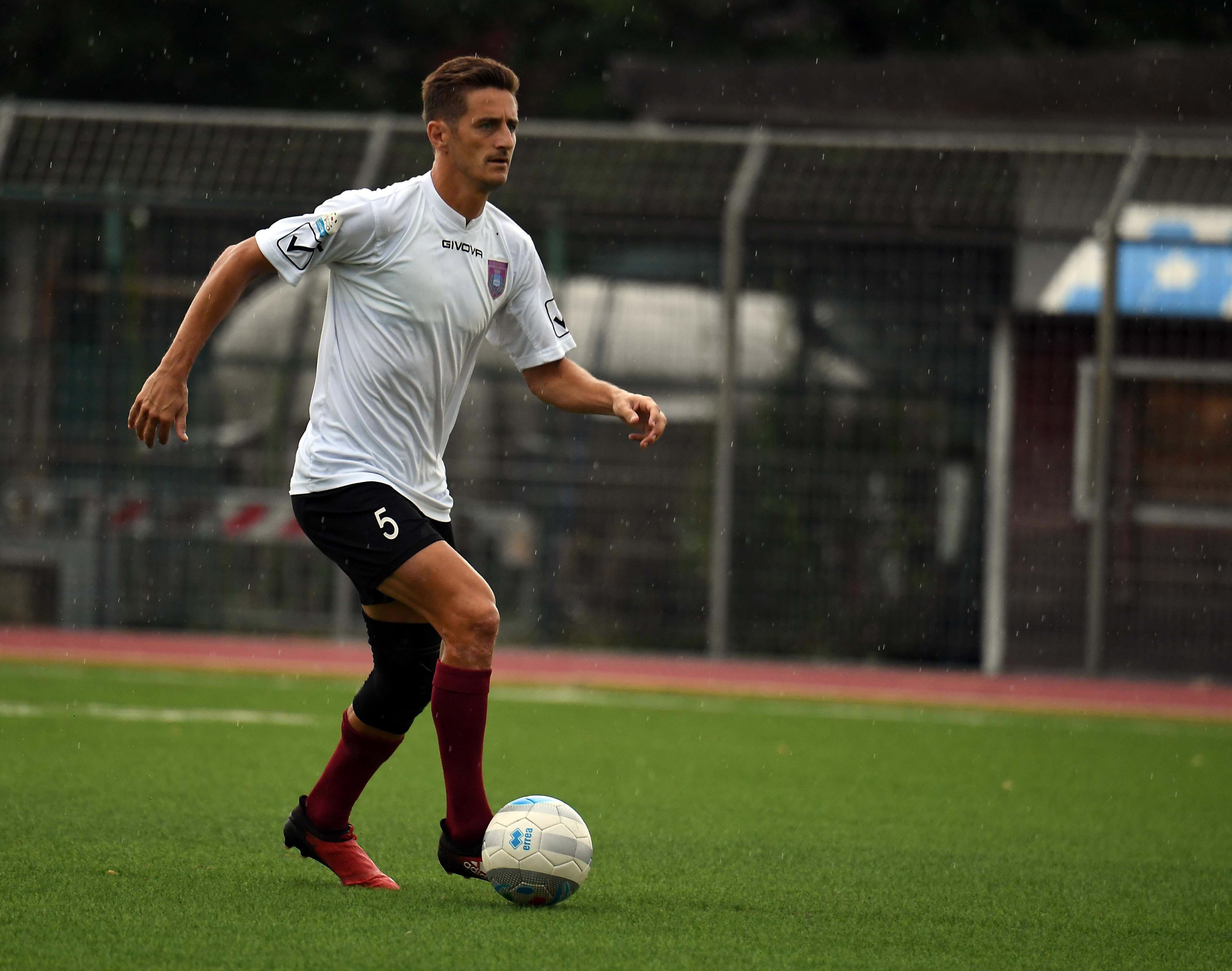 Il difensore Federico Vettori, autore del gol dell'1-1 (Foto Franco Silvi)