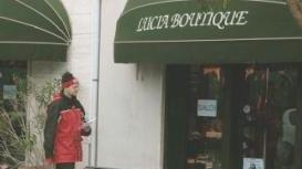 La panchina sull’Aurelia dove è stato trovato Giannoni