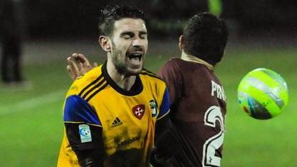 Pisa, undici metri di rabbia ad Arezzo Un rigore evitabilissimo decide il derby