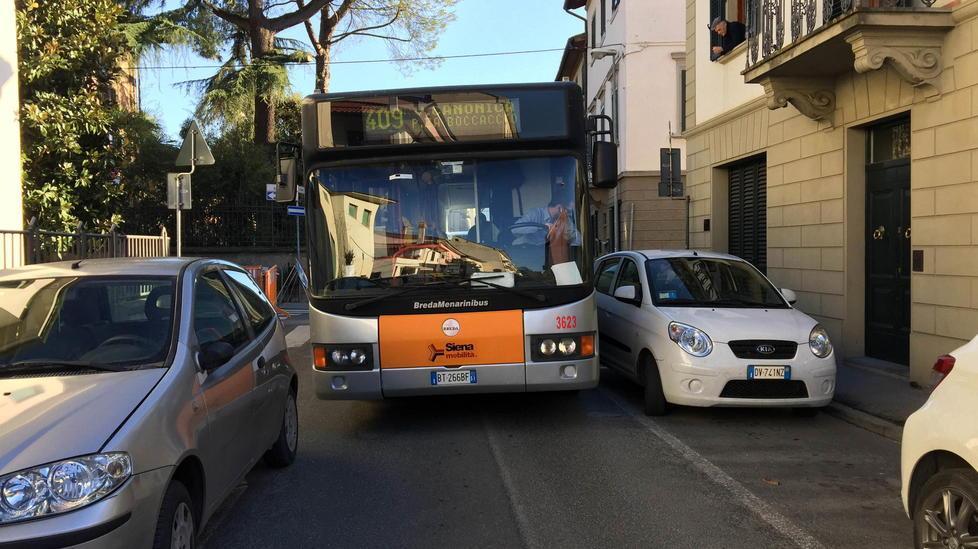 «Troppo traffico, danni alle case» chiesto un cambio alla viabilità 