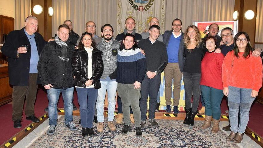 Sale la febbre del Carnevale Carri e miss verso il debutto