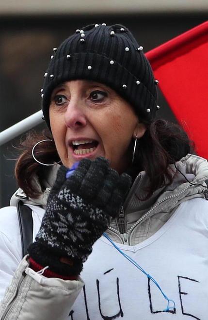 «Pascoli e Villa Serena non si toccano» In cento sfilano contro il nuovo bando 