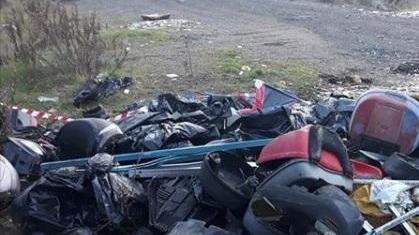 Cimitero dei motorini in mezzo ai boschi Multato un livornese