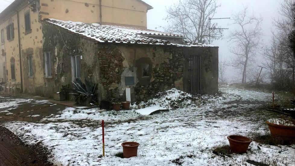 La Valle Benedetta si è svegliata imbiancata