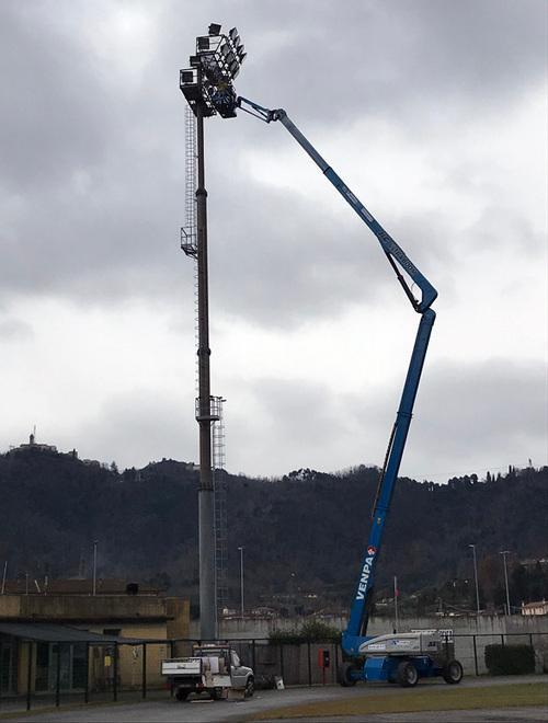 Arrivano nuove luci allo stadio comunale di Camaiore