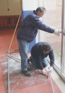 I danni provocati e l’interno dell’asilo