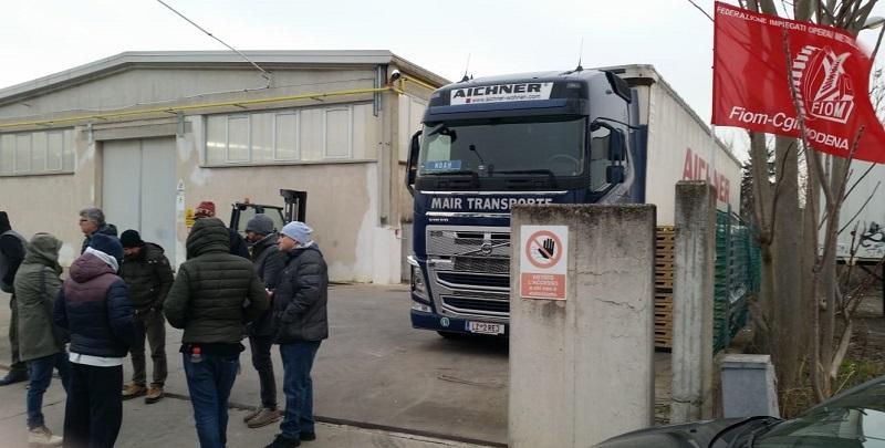 Frama, fermato il blitz per svuotare il magazzino 