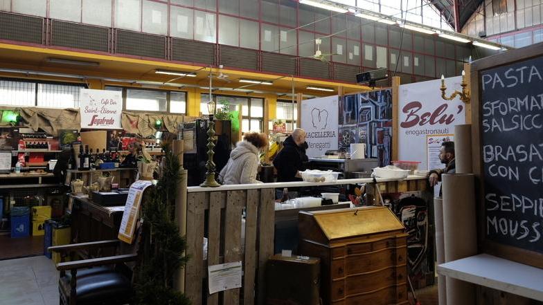 Piazza del Retrogusto Al mercato coperto si mangia e ci si diverte