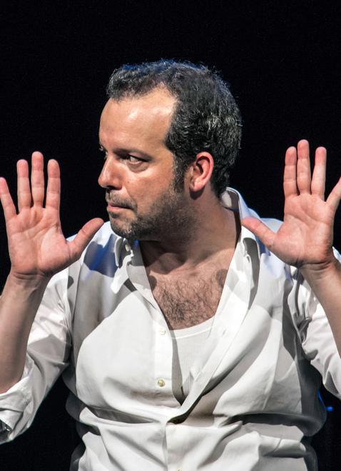 Mario Perrotta al De André «Vi racconto la migrazione dagli occhi degli italiani»
