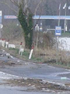 Il distributore nel tratto chiuso dell’Aurelia