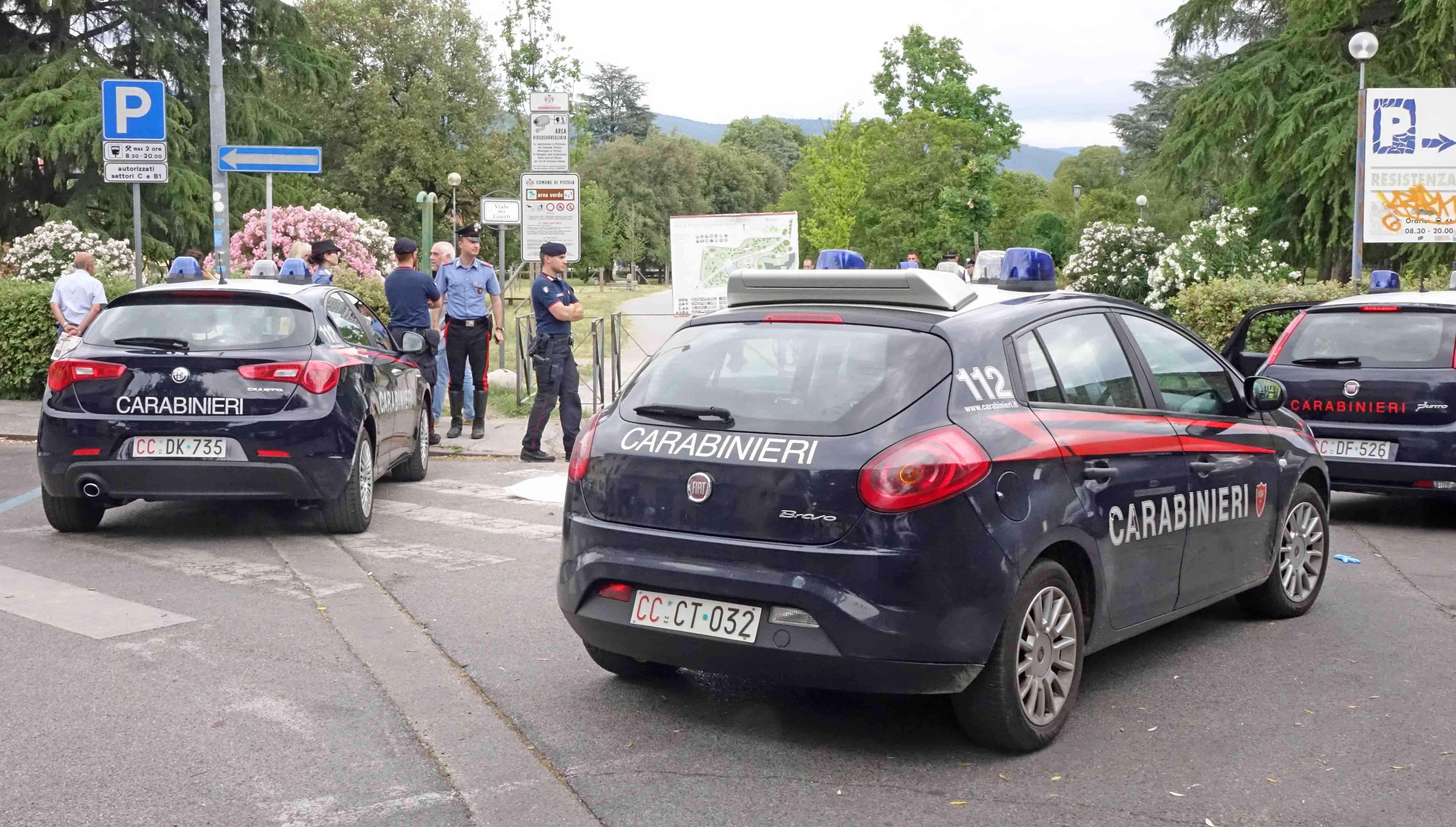 Blitz dei carabinieri in piazza della Resistenza (foto d'archivio)