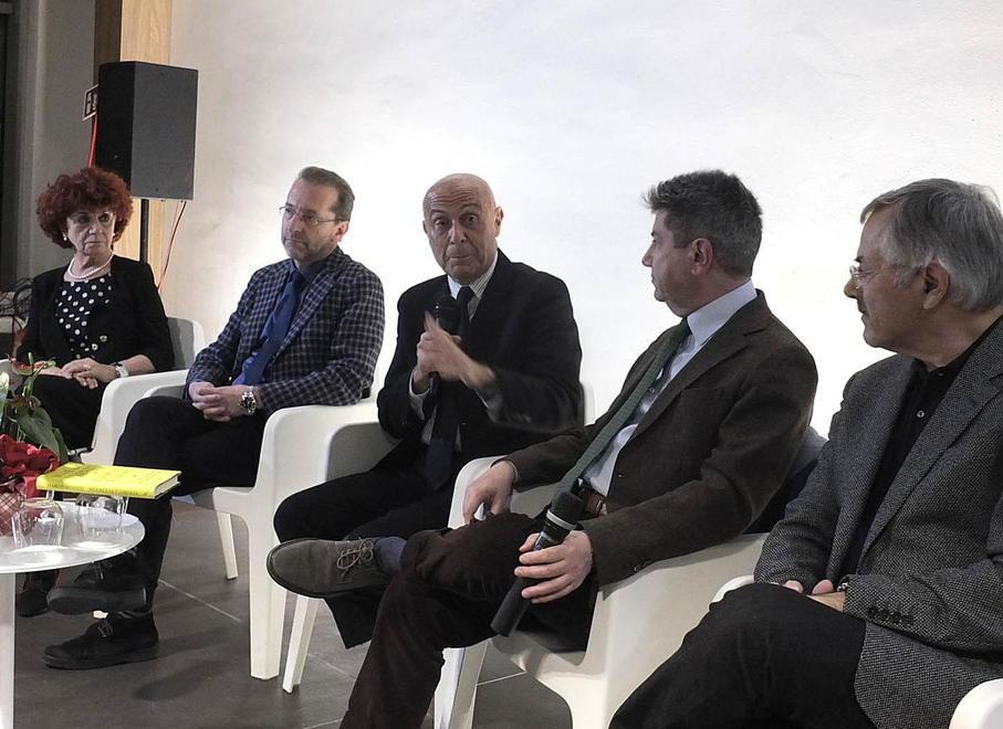 Minniti: l’errore più grande è mettere in contrapposizione sicurezza e umanità 
