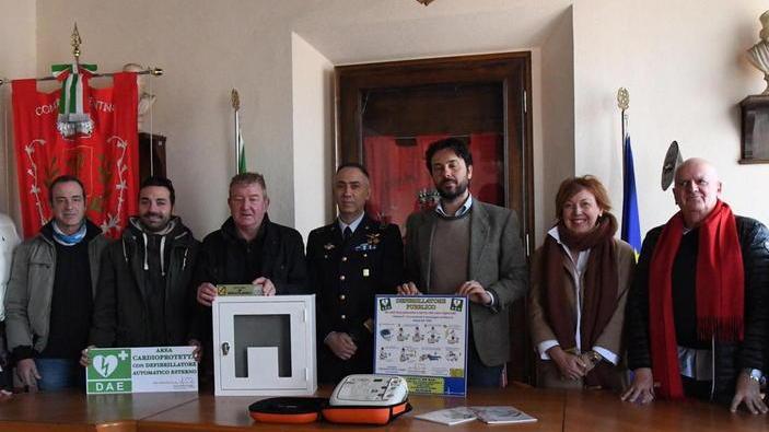 Defibrillatori per gli scolari dalla 46esima Brigata Aerea