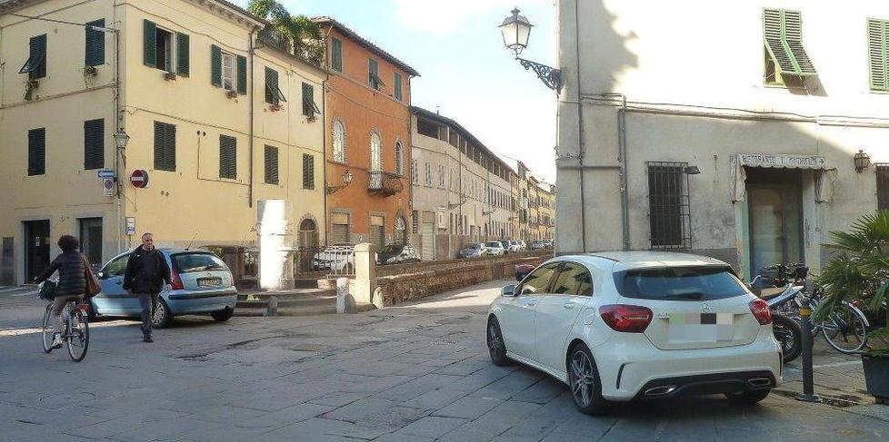 Nuovo lastricato allo Stellario: parte il cantiere 