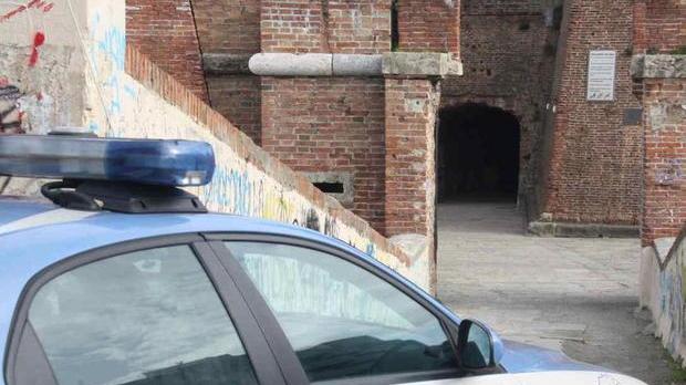 Spaccia in Fortezza in pieno giorno denunciato ventenne