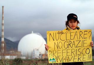 Un coro di no all'ipotesi nucleare