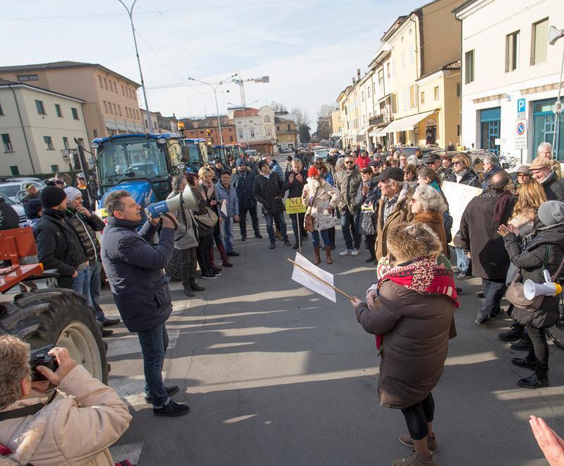 Discarica di Finale. Agricoltori allarmati: «A rischio le produzioni per le catene alimentari» 