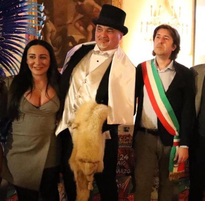 Iaquinta e Pizzocchi. Il Carnevale di Cento gioca le carte di fascino e simpatia 