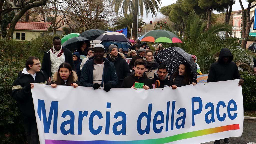La marcia della pace a Carrara