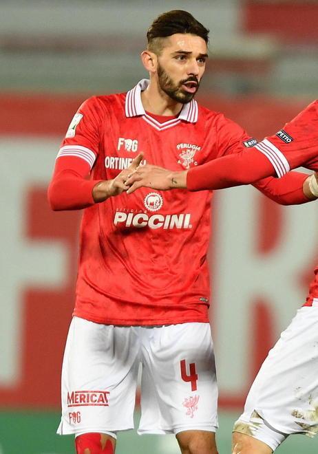 Dopo Nikolaou e Pajac i direttori azzurri cercano altri due rinforzi 