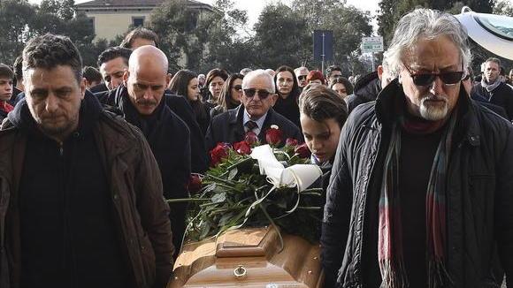 Una folla per l’addio a Zani