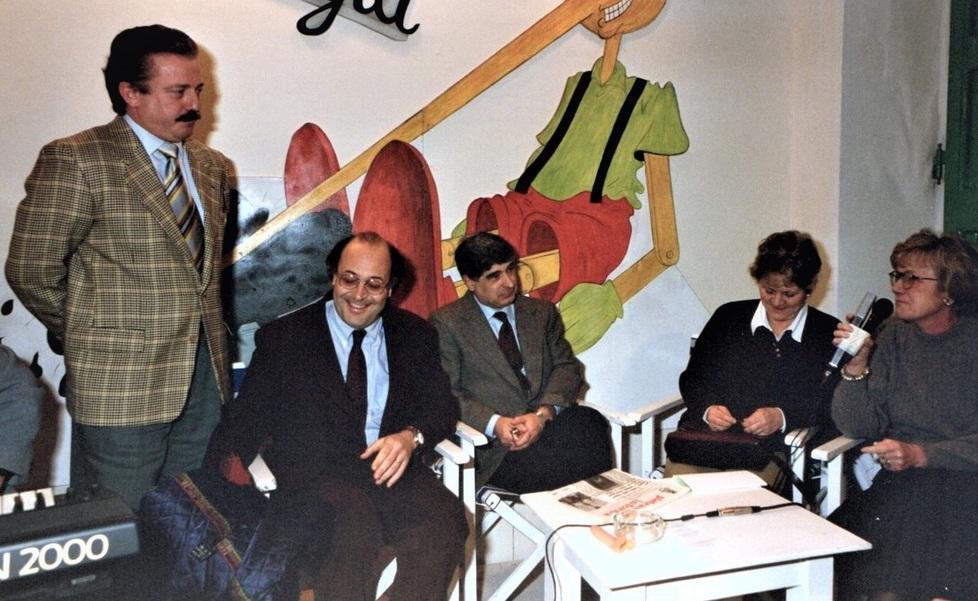 La svolta degli anni Novanta con il boom dei ristoranti e i ritrovi con musica e show 