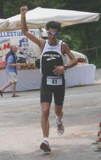 Sergio Orsi festeggia un successo