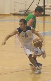 Nicolò Vallini con la palla