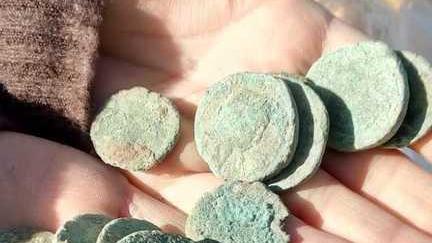Tesoretto di monete spunta dagli scavi Trovati sesterzi di epoca romana
