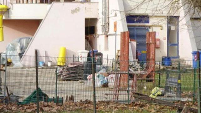 Scuola a rischio e alunni trasferiti, le famiglie chiedono scuolabus gratis