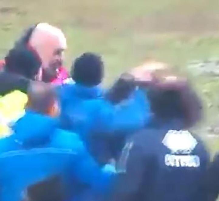 Il caso Favarin, ora il tecnico rossonero rischia uno stop di alcuni mesi - Video