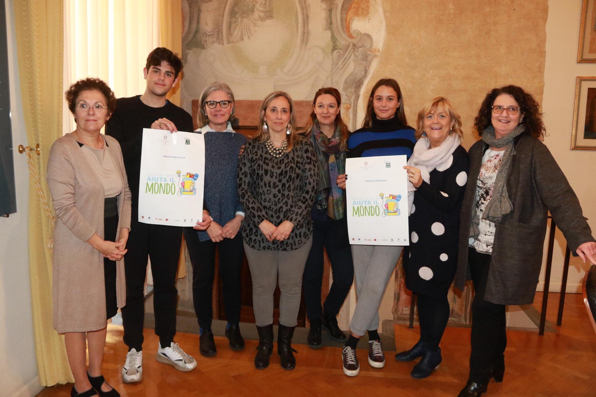La presentazione dell'iniziativa "Limita lo spreco, aiuta il mondo"