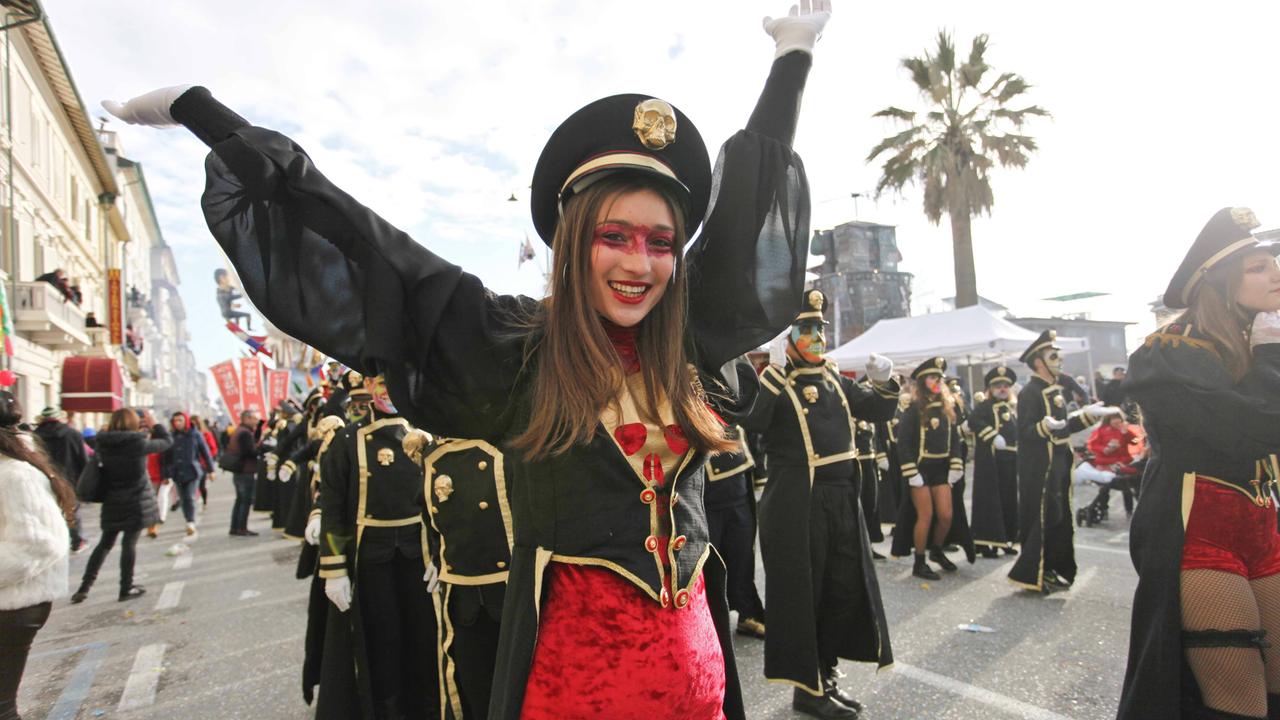 Carnevale di Viareggio, il bonus incassi ai carristi previsto anche per il 2019