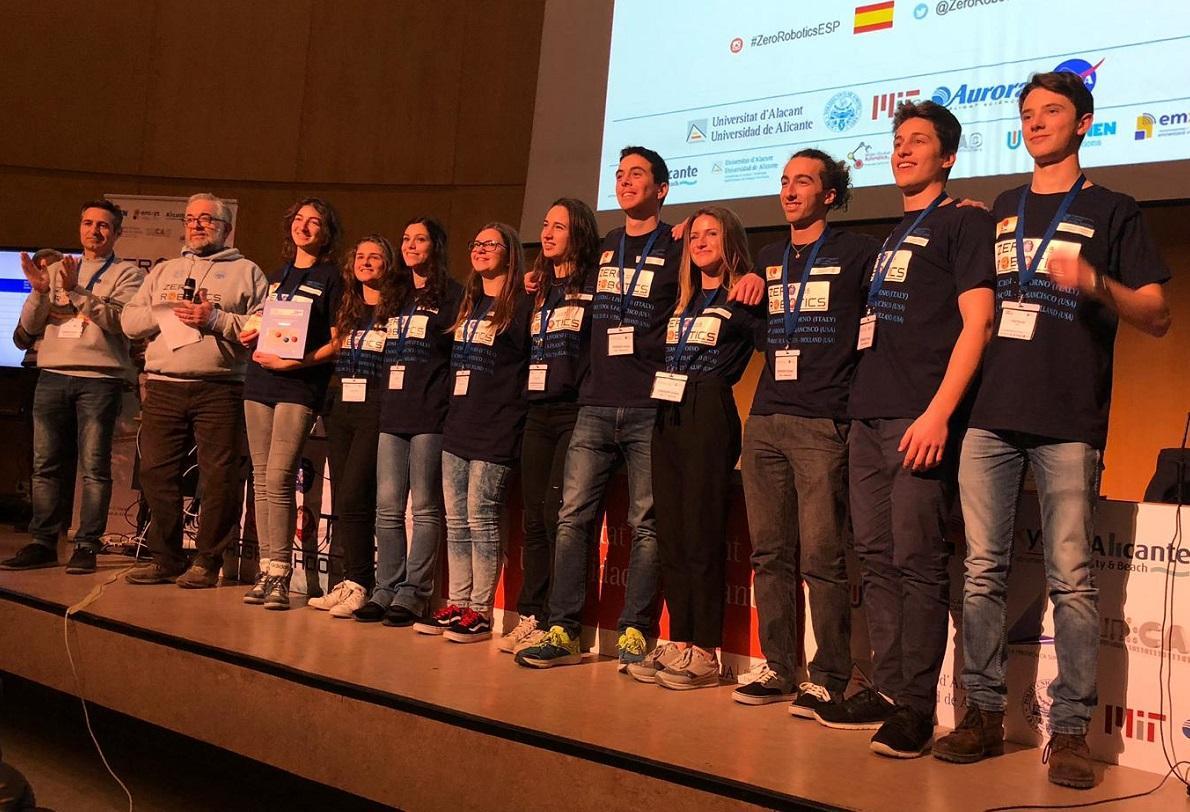 Il Crab Nebula, team composto da studenti del Cecioni, secondo classificato nella finalissima mondiale