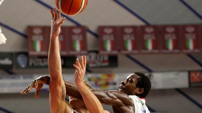 Basket, Pistoia sempre più giù