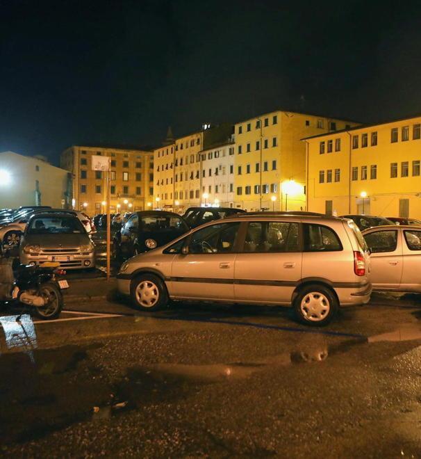 Con le targhe coperte per entrare in Ztl e in piazza del Luogo Pio non c’è più posto 