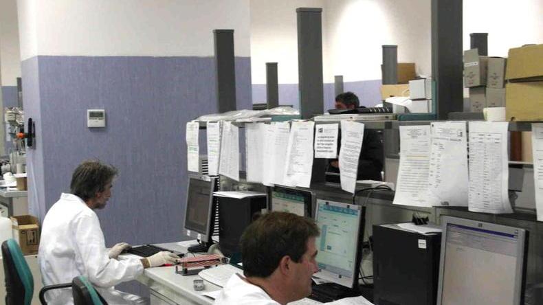 Laboratorio analisi al collasso: risposte a rischio ritardo