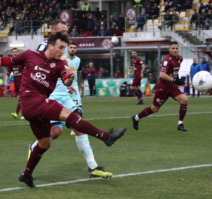 Di Gennaro chiede l’aiuto dei tifosi «Se ci stanno vicini ci salviamo» 