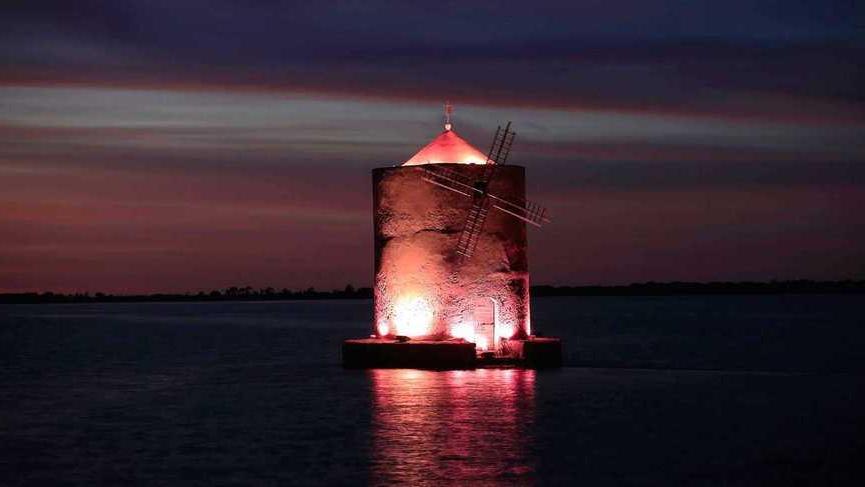 Il mulino in laguna si tinge di rosa per il Giro: prova tecnica più che riuscita