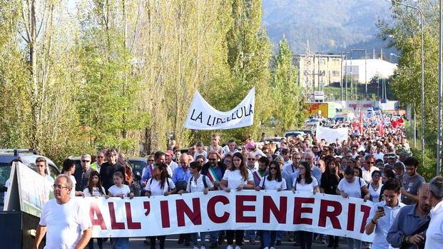 Novemila firme per dire “no” all’inceneritore