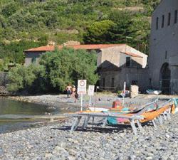 Rubavano sassi all'Elba denunciati marito e moglie