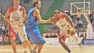 Un momento della partita di andata: Slay domani non sarà in campo