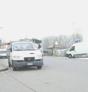 Incroci pericolosi visti da un’automobile: partendo dalla prima foto a sinistra: via Dainelli-via Giotto; via Bucherelli-via 4 Novembre; via Amendola-via XI Febbraio; via Viaccia-via Maremmana.