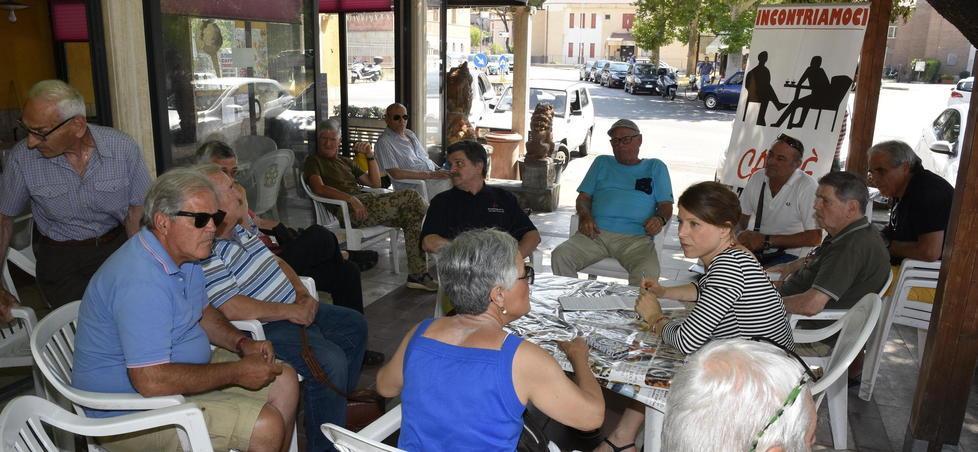 Uno degli incontri della passata edizione di Caffè Tirreno (foto Agenzia Bf)