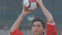 <strong>RIMESSA LATERALE.</strong> Simone Fautario