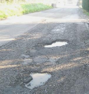 Ovunque strade dissestate